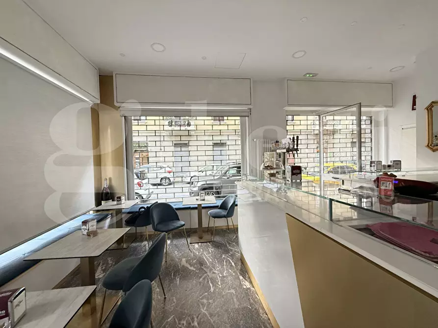 Immagine 2 di Bar / Ristorante in vendita  in Via San Secondo a Torino