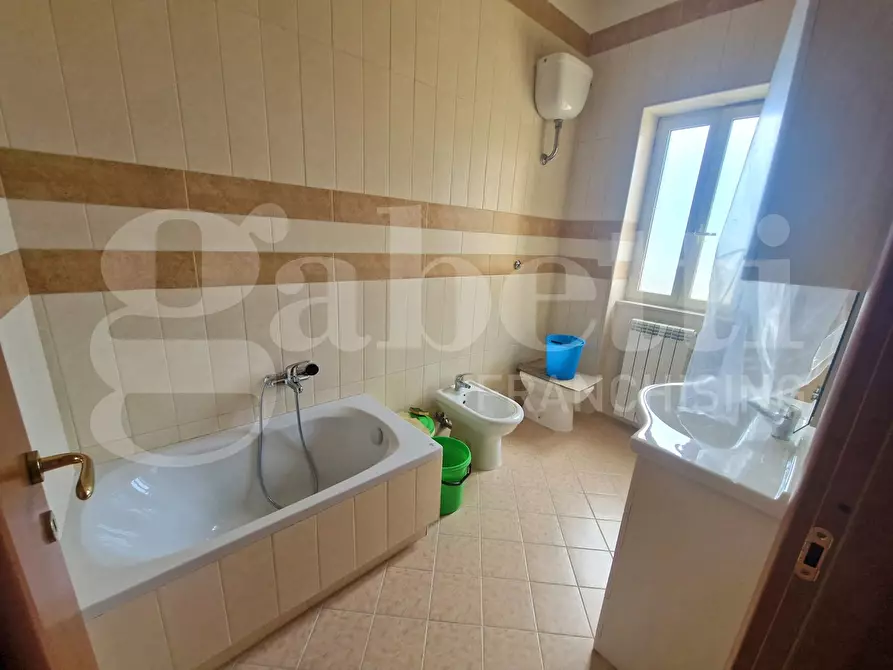 Immagine 19 di Appartamento in vendita  in Via mezzagni a Castel Volturno