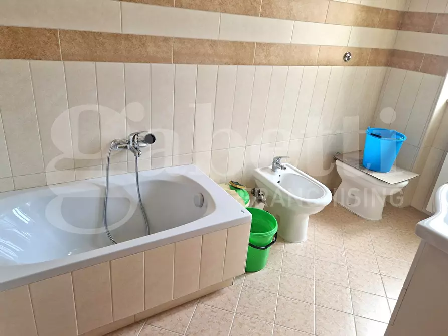 Immagine 20 di Appartamento in vendita  in Via mezzagni a Castel Volturno