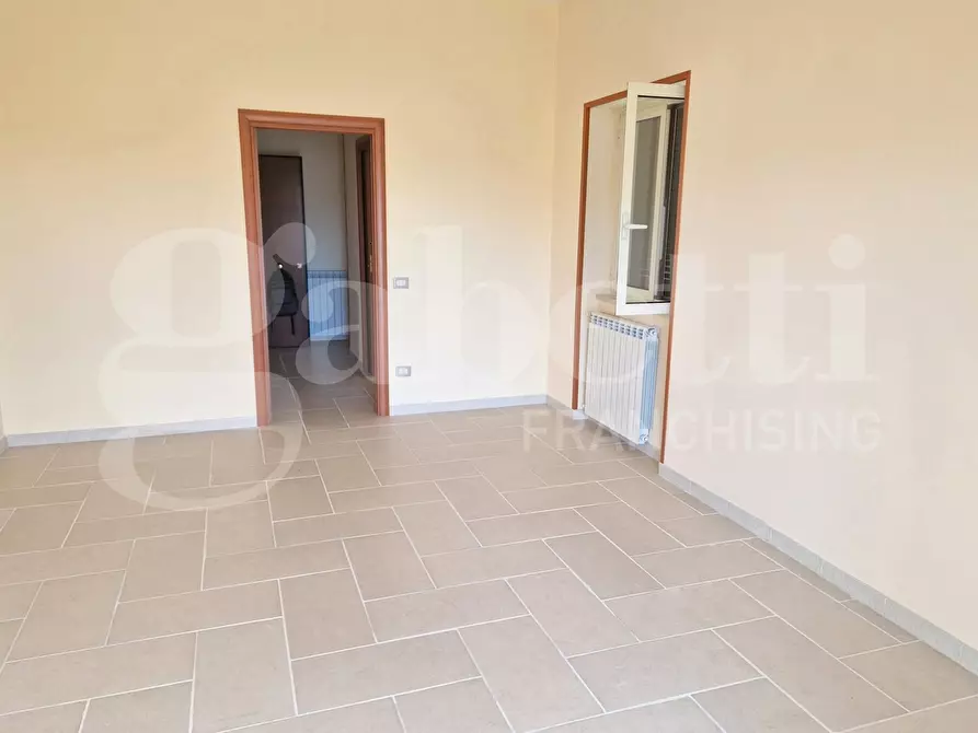 Immagine 11 di Appartamento in vendita  in Via mezzagni a Castel Volturno