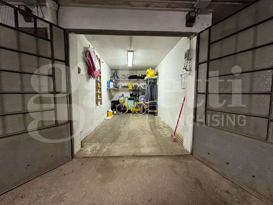 Immagine 2 di Box auto in vendita  in Via Costa a Collegno