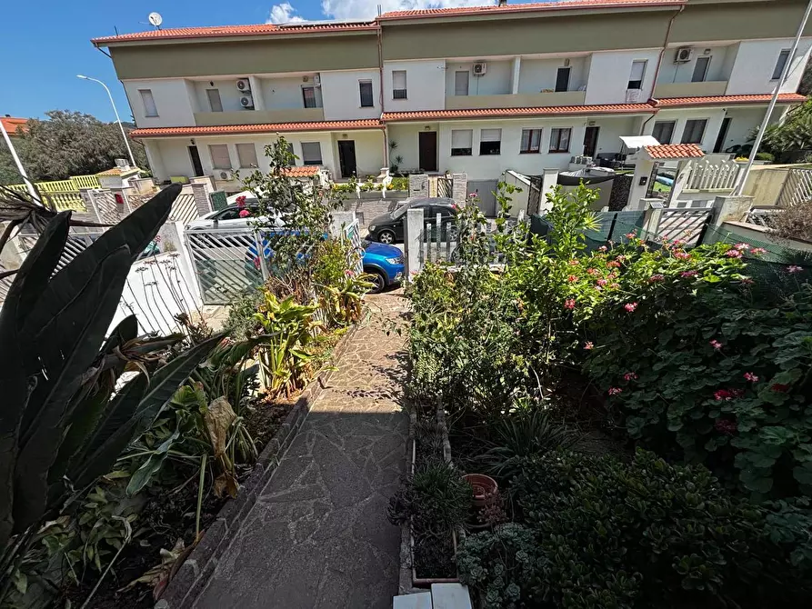 Immagine 2 di Villetta a schiera in vendita  in LocalitÃ  Santa Caterina, snc a Carbonia