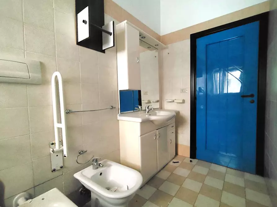 Immagine 26 di Casa indipendente in vendita  in Via ROSSINI a San Severo