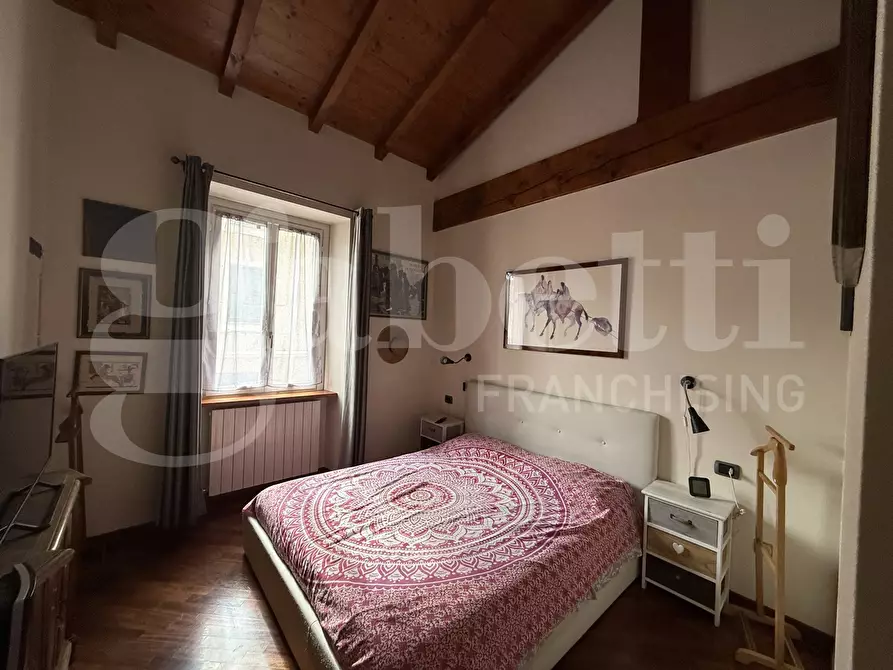Immagine 9 di Appartamento in vendita  in Via Licinio, 1 a Erba