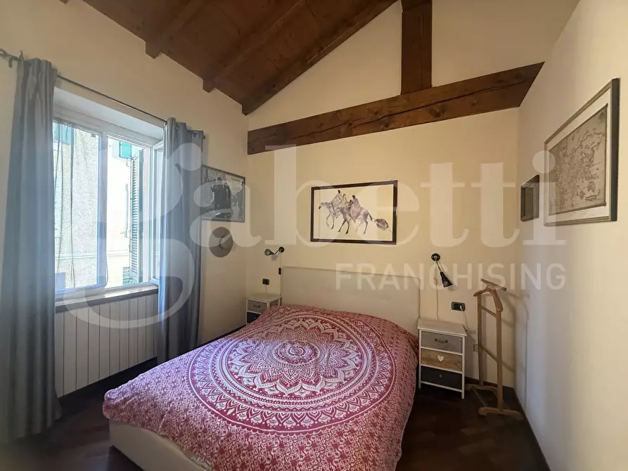Immagine 37 di Appartamento in vendita  in Via Licinio, 1 a Erba