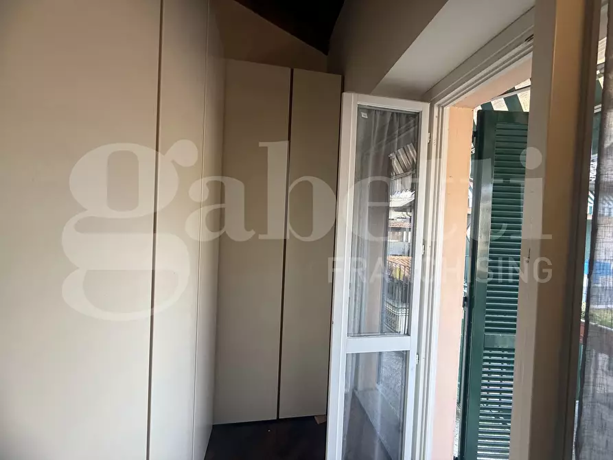 Immagine 39 di Appartamento in vendita  in Via Licinio, 1 a Erba