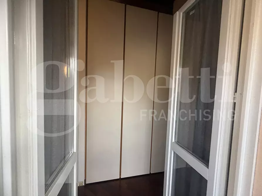 Immagine 41 di Appartamento in vendita  in Via Licinio, 1 a Erba