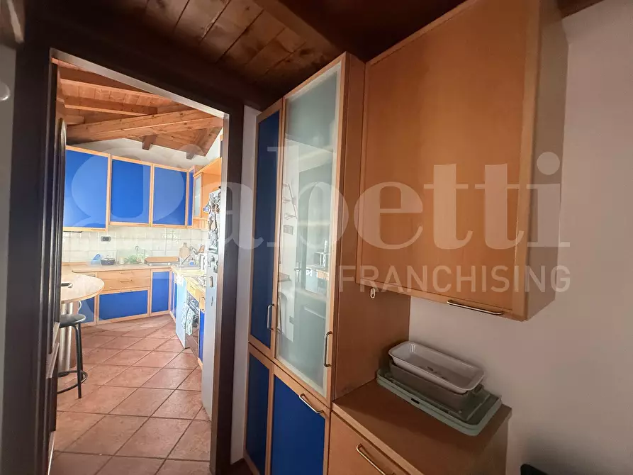 Immagine 36 di Appartamento in vendita  in Via Licinio, 1 a Erba