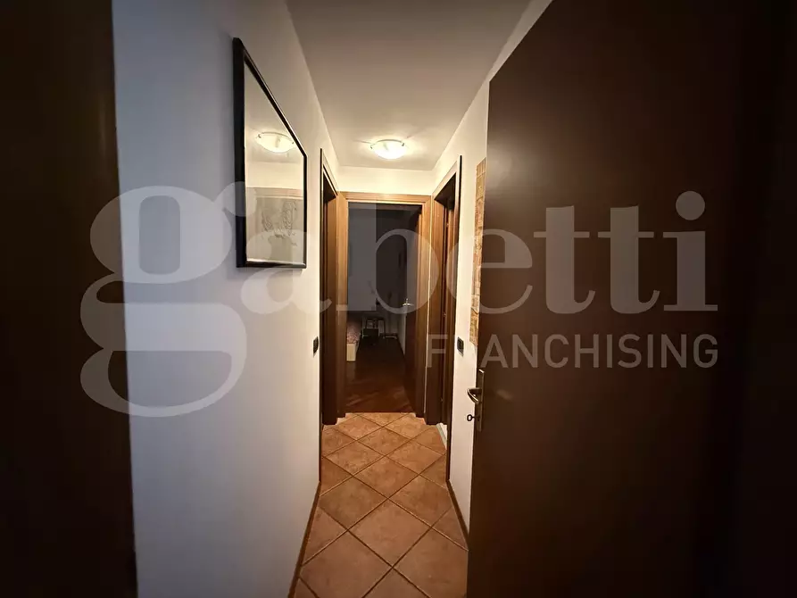 Immagine 28 di Appartamento in vendita  in Via Licinio, 1 a Erba