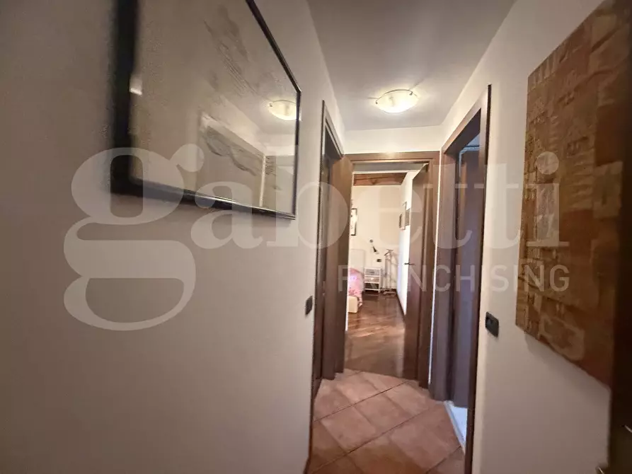 Immagine 48 di Appartamento in vendita  in Via Licinio, 1 a Erba
