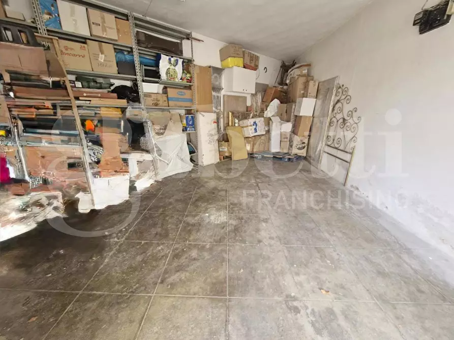 Immagine 2 di Box auto in vendita  in Via Camillo Camilliani a Palermo