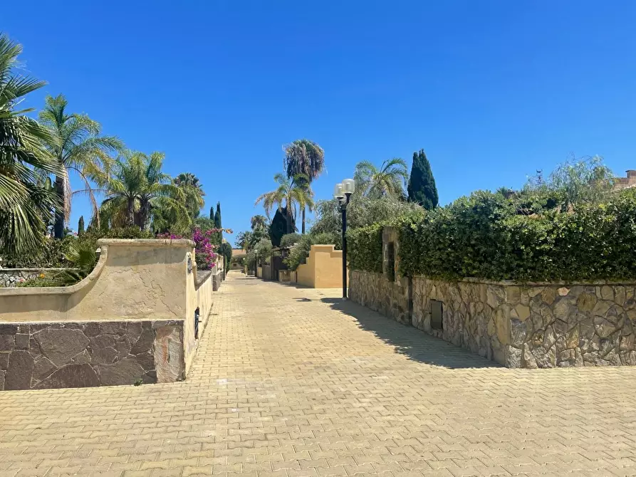 Immagine 4 di Casa bifamiliare in vendita  in Via Mazzaforno, 5 a Cefalù