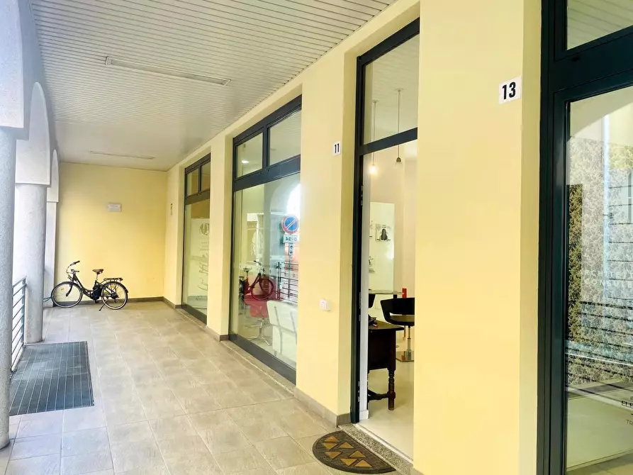 Immagine 1 di Negozio in vendita  in Vicolo legnani, 2 a Legnano