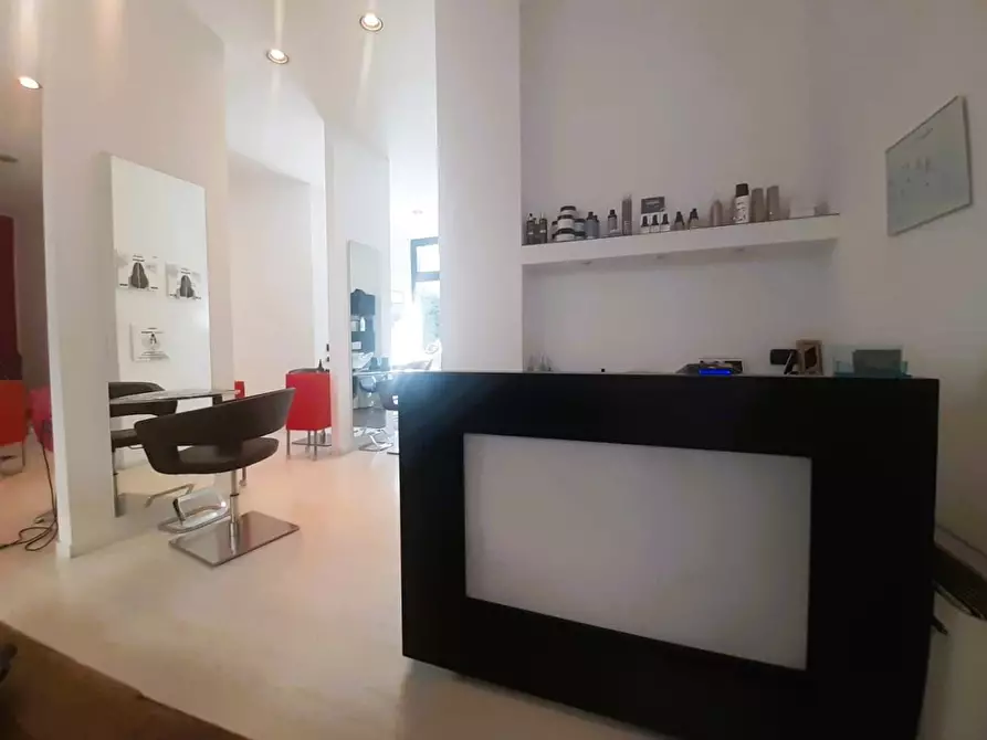 Immagine 3 di Negozio in vendita  in Vicolo legnani, 2 a Legnano