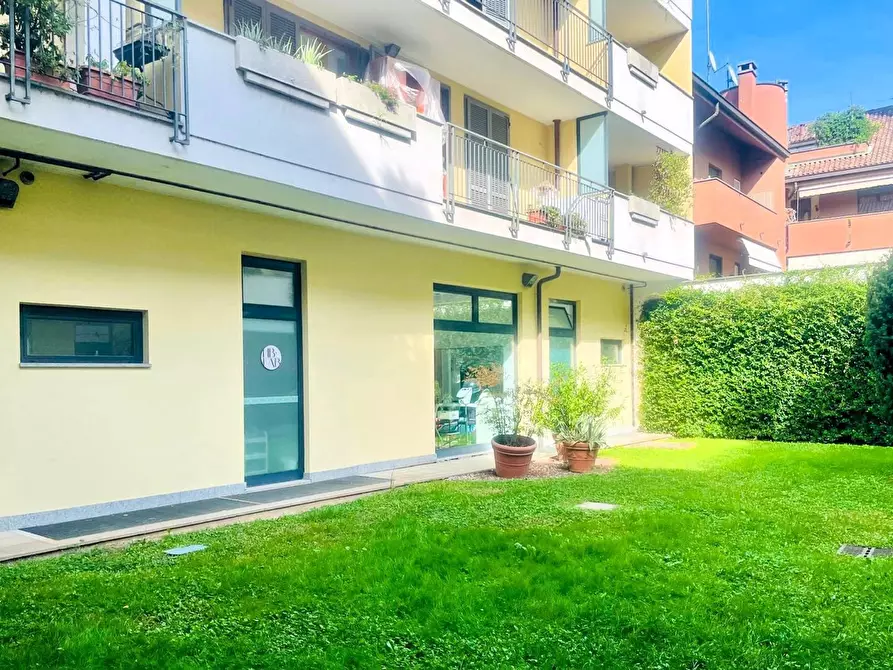 Immagine 2 di Negozio in vendita  in Vicolo legnani, 2 a Legnano