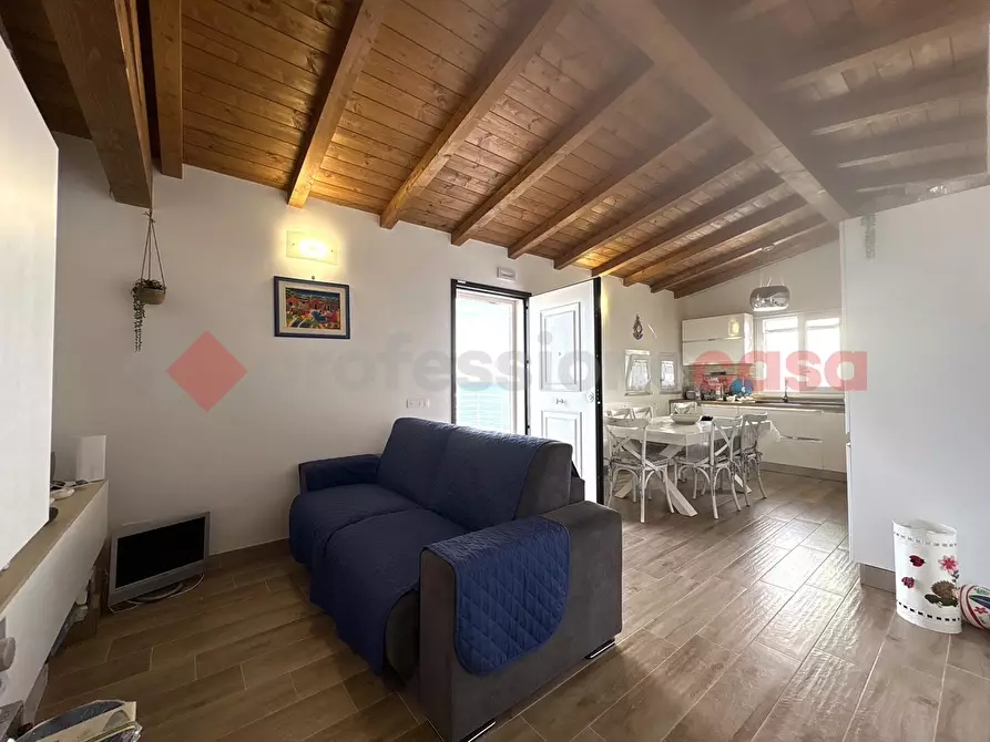 Immagine 14 di Villa in vendita  in Via TORRE GREGORIANA, 17 a Terracina