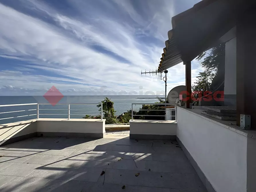 Immagine 27 di Villa in vendita  in Via TORRE GREGORIANA, 17 a Terracina