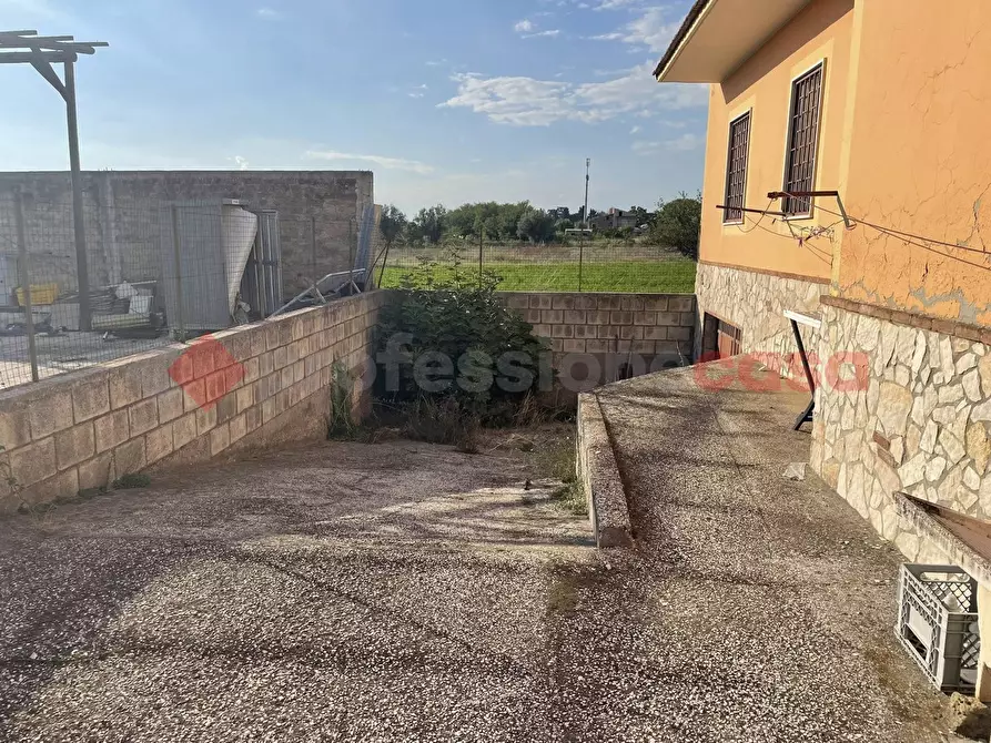 Immagine 28 di Villa in vendita  in Via Miceli III trav., snc a Vitulazio