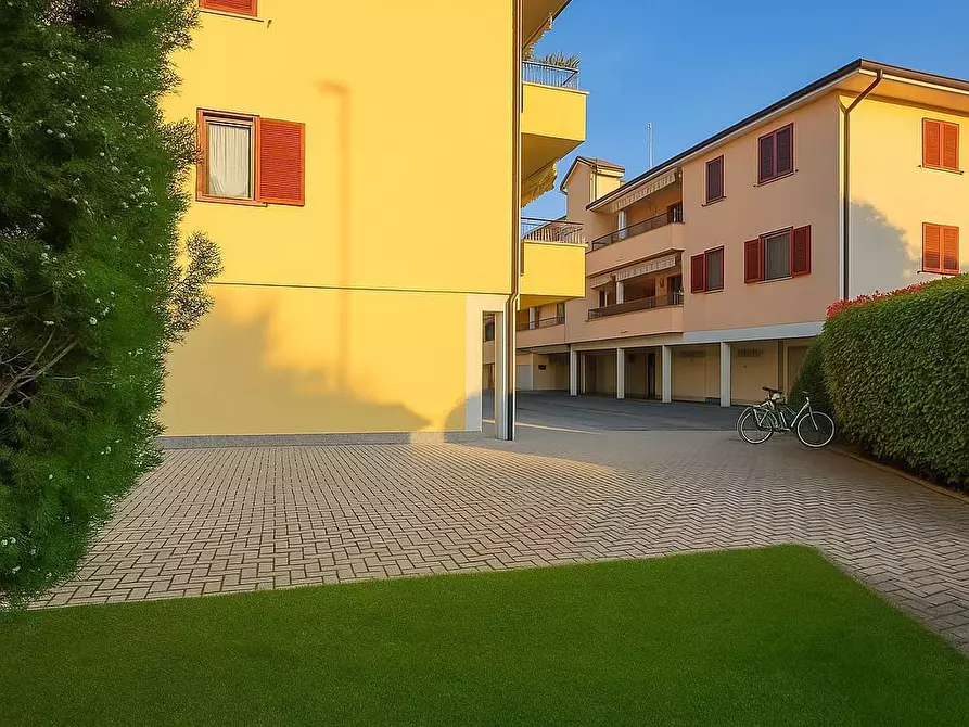 Immagine 3 di Appartamento in vendita  in Via Don Primo Mazzolari, 1 a Abbiategrasso