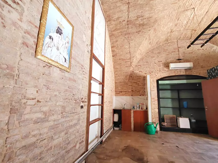 Immagine 11 di Negozio in affitto  in Via FILIPPO D'ALFONSO a San Severo