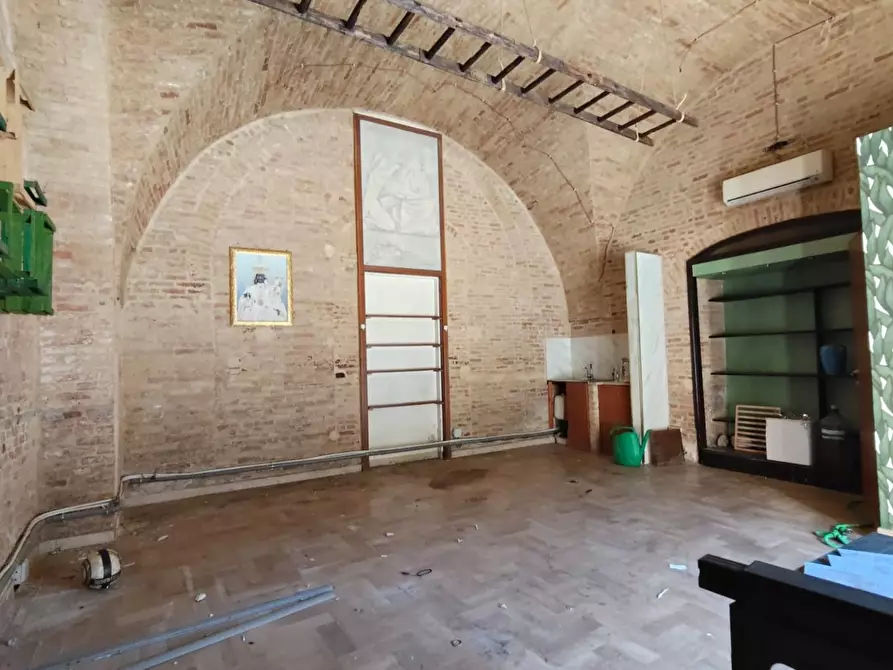 Immagine 7 di Negozio in affitto  in Via FILIPPO D'ALFONSO a San Severo