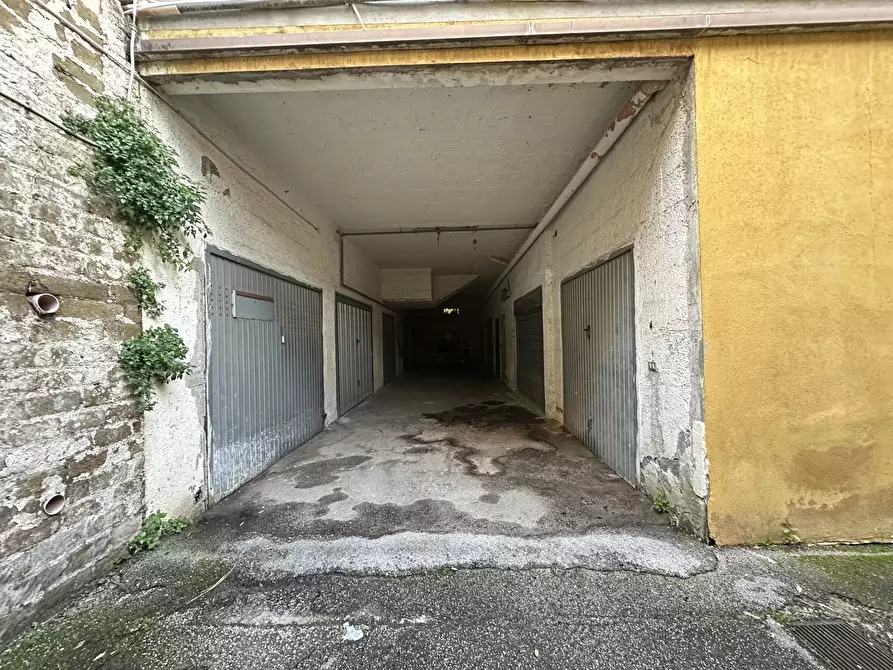 Immagine 7 di Box auto in vendita  in Via Palladio, 12 a Acerra