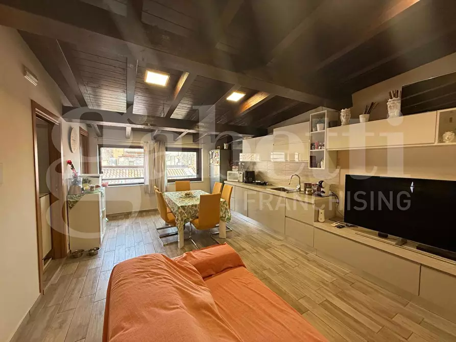 Immagine 1 di Casa indipendente in vendita  in Via Bianchi a Catania