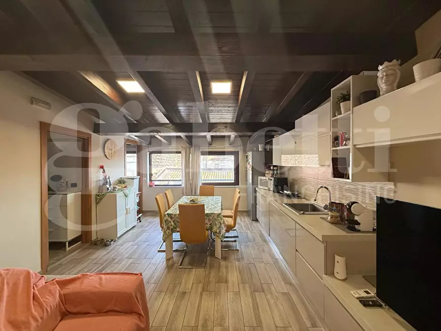 Immagine 2 di Casa indipendente in vendita  in Via Bianchi a Catania