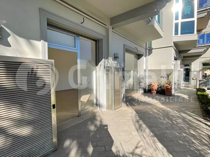 Immagine 10 di Negozio in affitto  in Via Maio Mariano, 83 a Milazzo