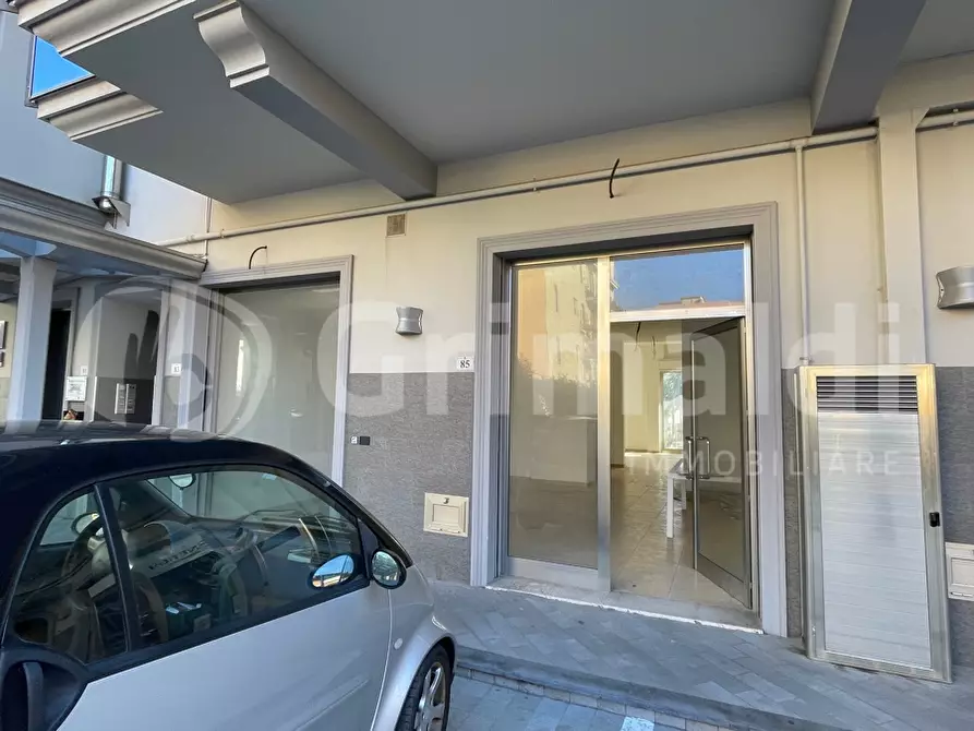 Immagine 11 di Negozio in affitto  in Via Maio Mariano, 83 a Milazzo
