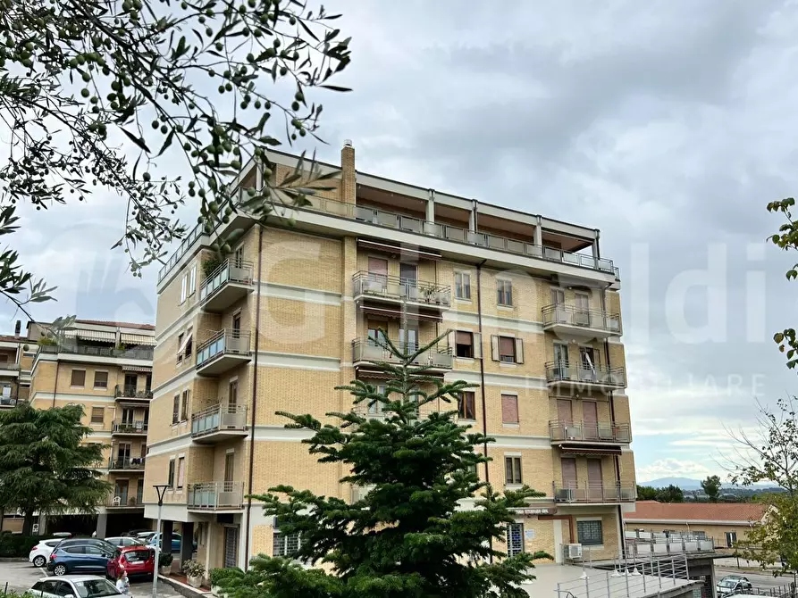 Immagine 27 di Attico in vendita  in Via lenin a Corciano