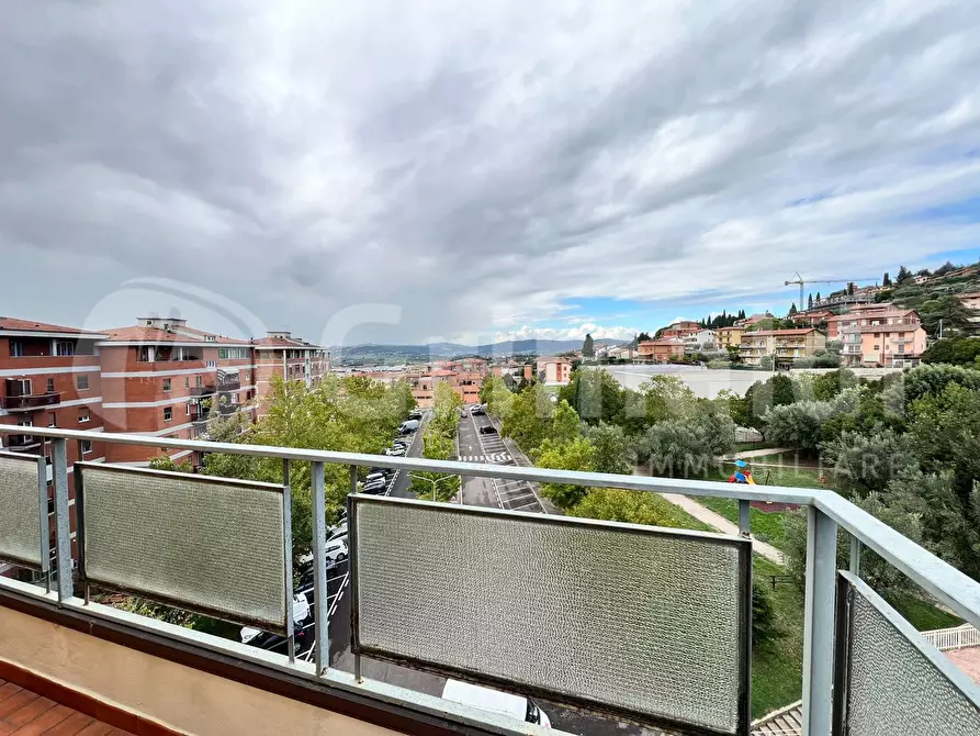 Immagine 24 di Attico in vendita  in Via lenin a Corciano