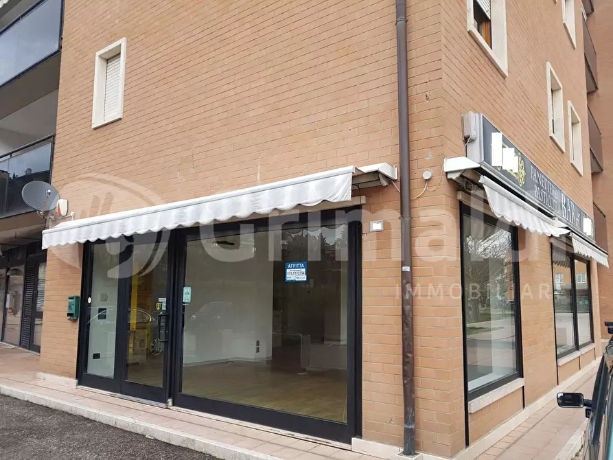 Immagine 4 di Negozio in affitto  in Via antonio gramsci a Corciano