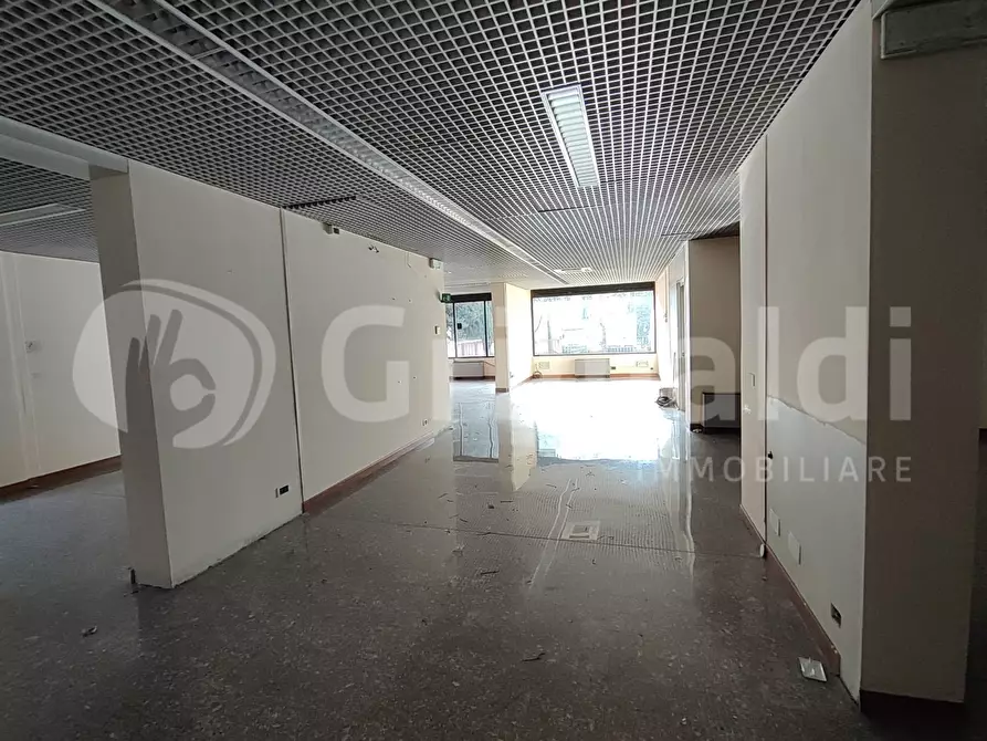 Immagine 10 di Laboratorio in affitto  in Via delle Caravelle a Perugia