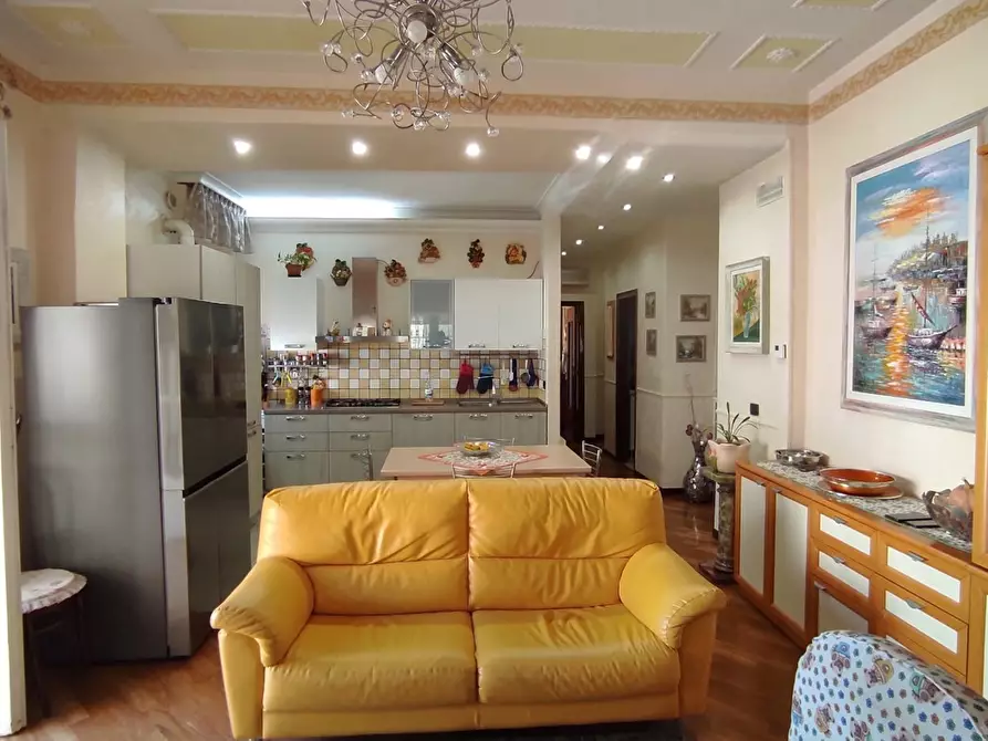 Immagine 2 di Appartamento in vendita  in Via MONTEBELLO a San Severo