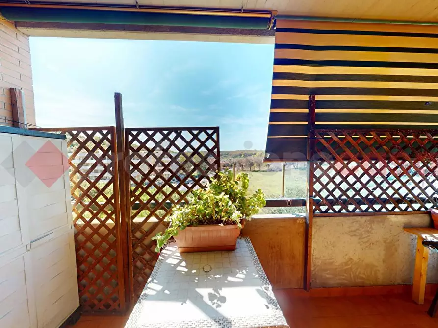 Immagine 11 di Appartamento in vendita  in Via Silvio Sbricoli a Roma