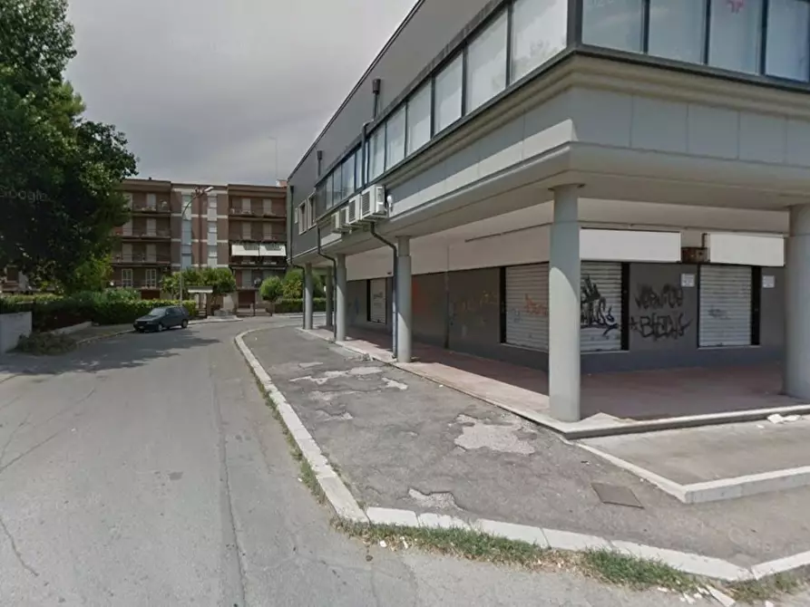 Immagine 3 di Negozio in vendita  in Via GIOVANNI D'ORSI a San Severo