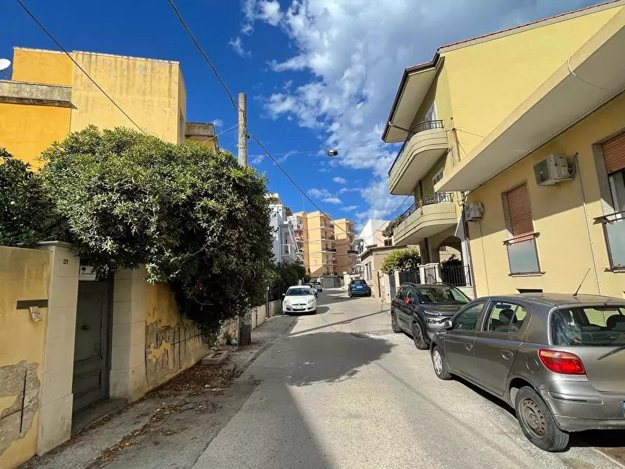 Immagine 2 di Appartamento in vendita  in Via lombardia, 15 a Siracusa