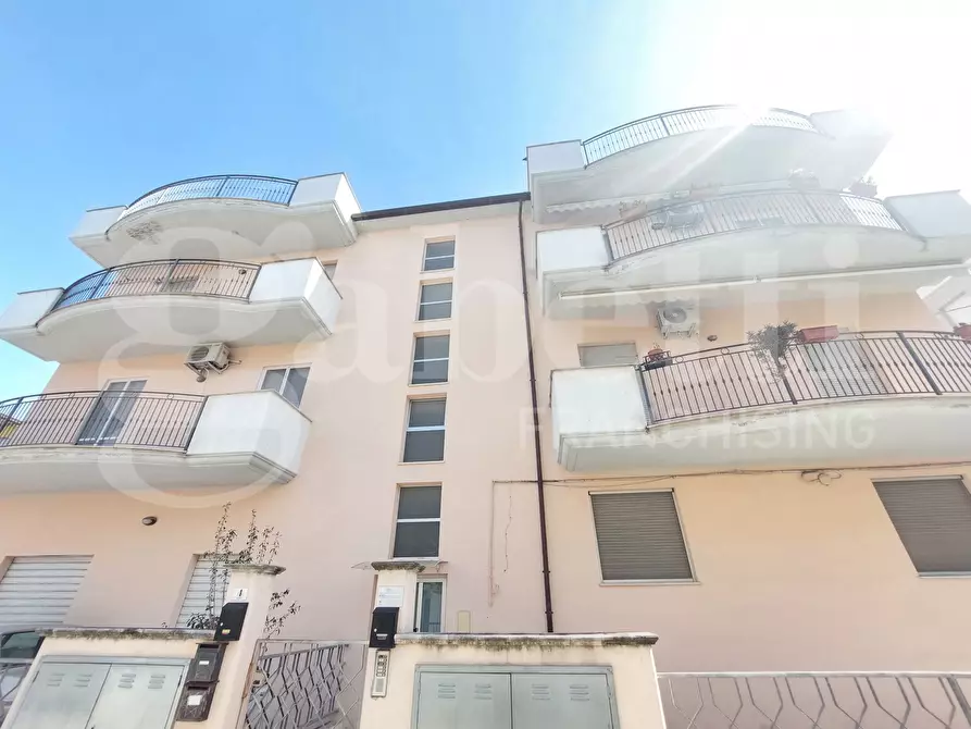 Immagine 1 di Appartamento in vendita  in Via Liguria, 4 a Alba Adriatica