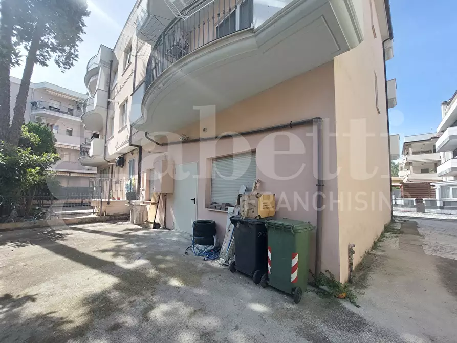 Immagine 8 di Appartamento in vendita  in Via Liguria, 4 a Alba Adriatica