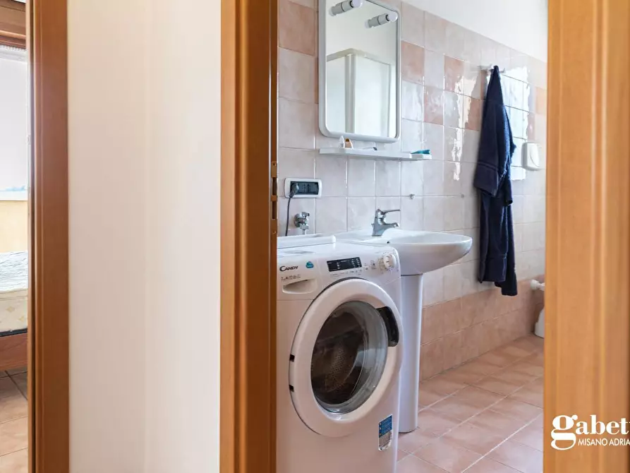 Immagine 11 di Appartamento in vendita  in Via Tavullia a Gradara