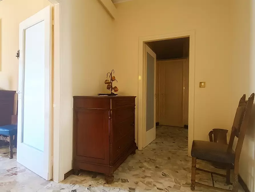 Immagine 5 di Appartamento in vendita  in Corso magenta, 22 a Legnano