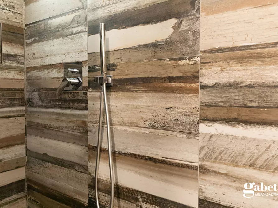 Immagine 17 di Appartamento in vendita  in Via Francia a Cattolica