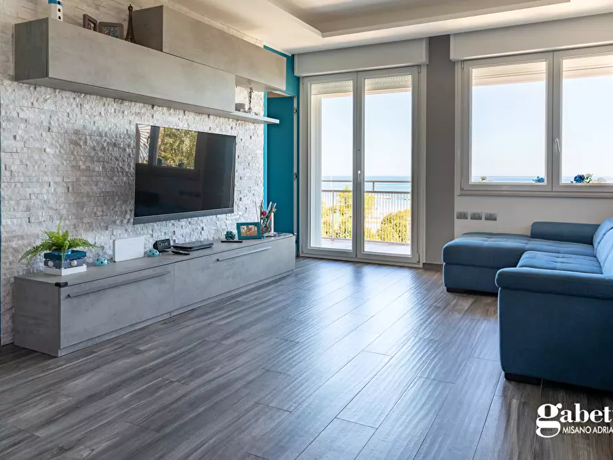 Immagine 2 di Appartamento in vendita  in Via Francia a Cattolica