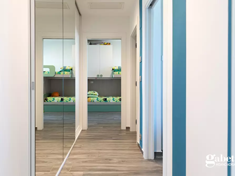 Immagine 15 di Appartamento in vendita  in Via Francia a Cattolica