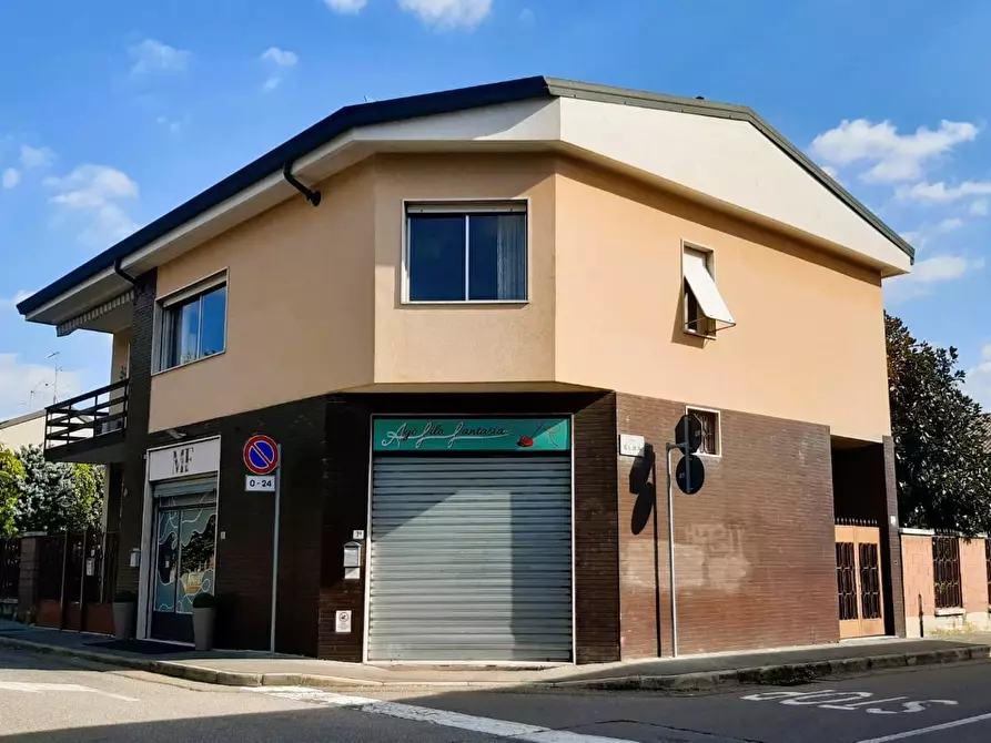 Immagine 36 di Villa in vendita  in Via ROMAGNA, SNC a Legnano