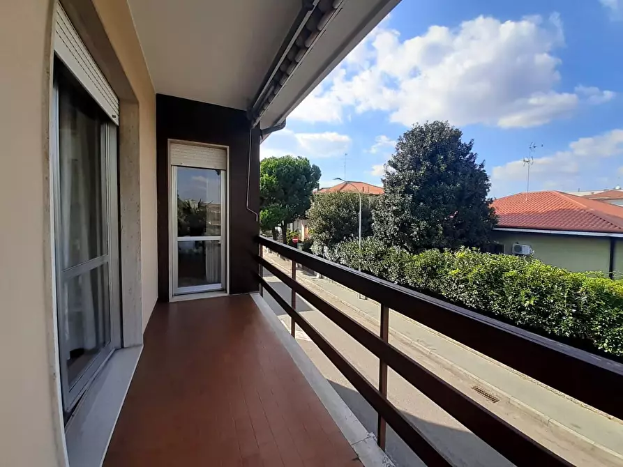 Immagine 27 di Villa in vendita  in Via ROMAGNA, SNC a Legnano
