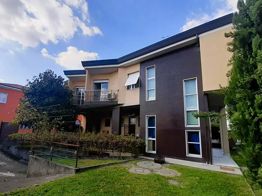 Immagine 38 di Villa in vendita  in Via ROMAGNA, SNC a Legnano