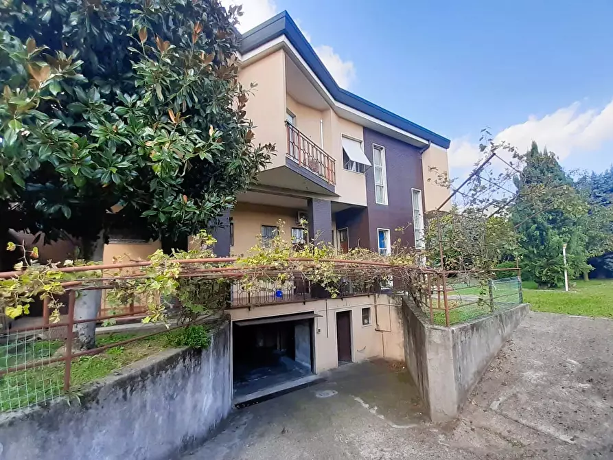 Immagine 39 di Villa in vendita  in Via ROMAGNA, SNC a Legnano
