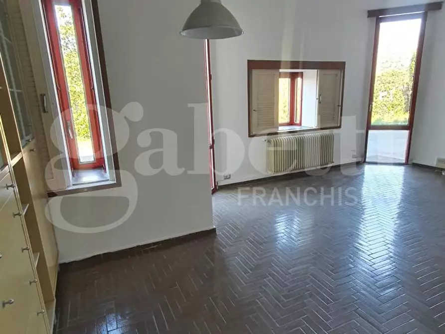 Immagine 7 di Appartamento in vendita  in Via Parini, snc a Erba